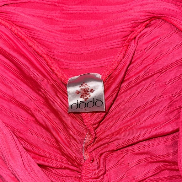 LIMITED TIME $4 ITEM!! Women's Bright Pink Textured Leggings - Picture 2 of 3